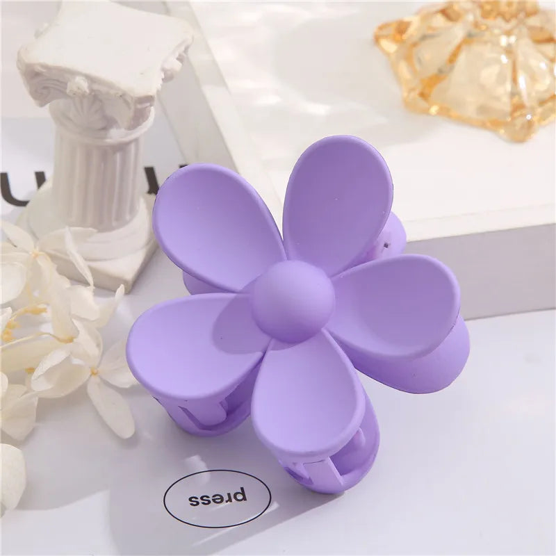 Korea Flower Shape Hair Claw Clip for Women.