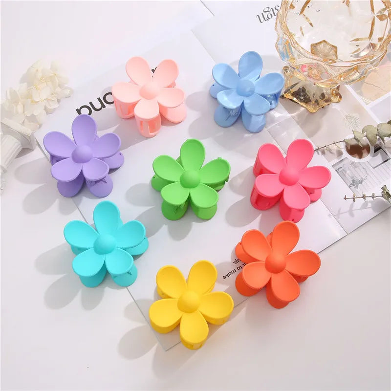 Korea Flower Shape Hair Claw Clip for Women.