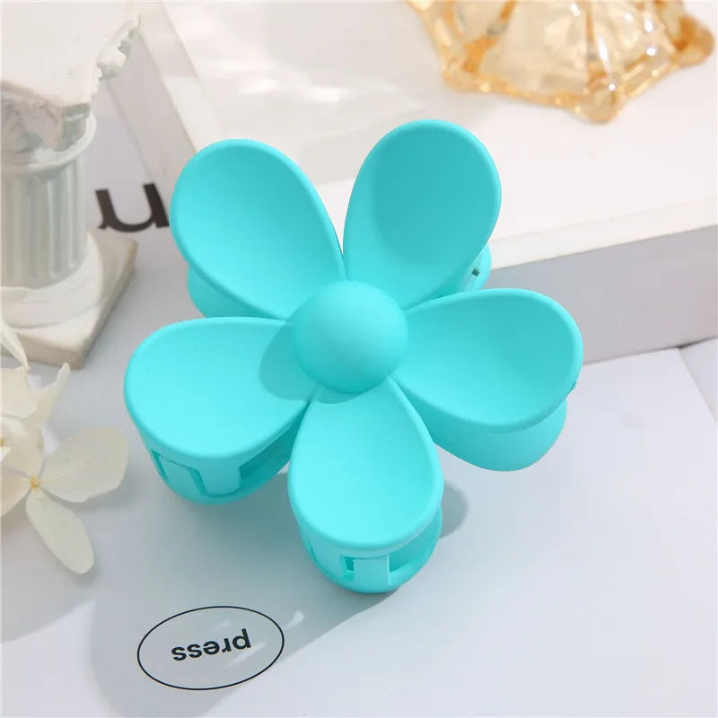 Korea Flower Shape Hair Claw Clip for Women.