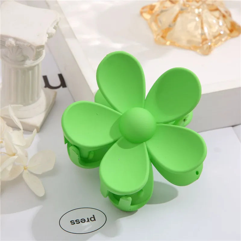 Korea Flower Shape Hair Claw Clip for Women.