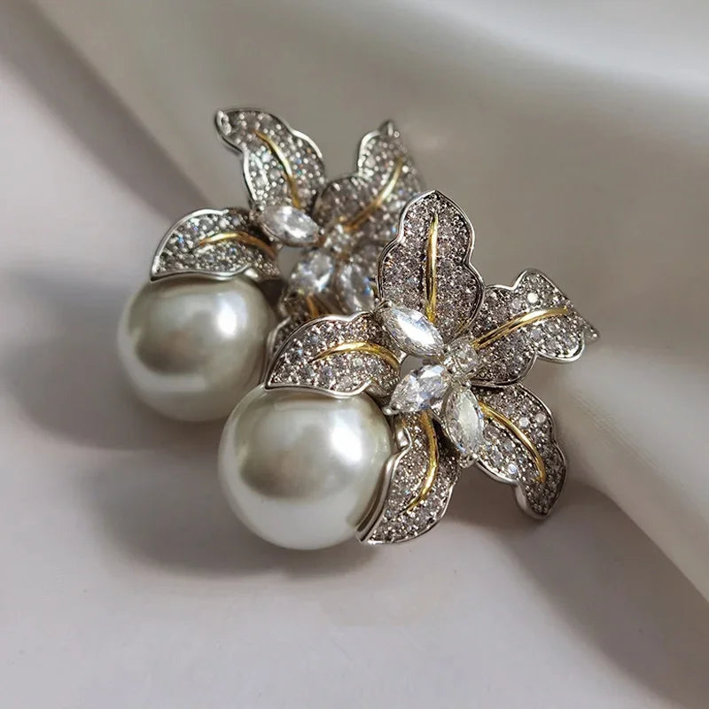 Gorgeous Flower Imitation Pearl Earrings.