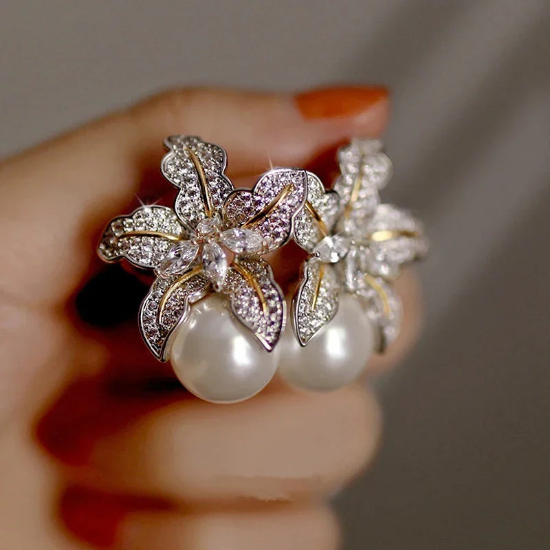 Gorgeous Flower Imitation Pearl Earrings.