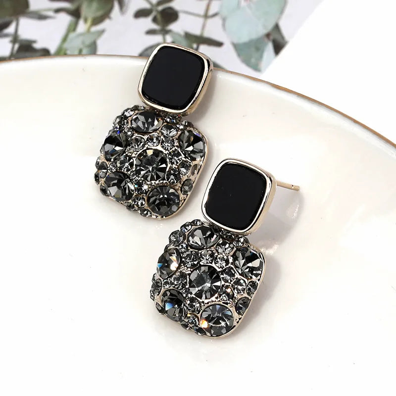 New Vintage Purple Shiny Crystal Geometric Women's Earrings.
